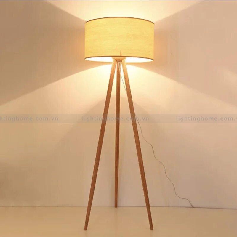 ĐÈN CÂY CHÂN GỖ DC-539-21 ĐÈN CÂY CHÂN GỖ DC-539-21 - Ảnh 1